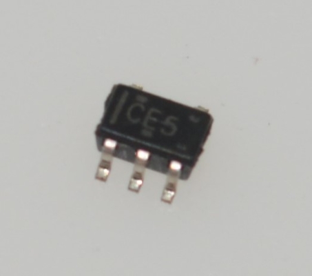 SN74LVC1G08DBVR Single 2-Input AND Gate 1.65-5.5V แหล่งไฟฟ้า 10ns ความช้าในการแพร่กระจาย SOT-23-5 -40°C ถึง +125°C