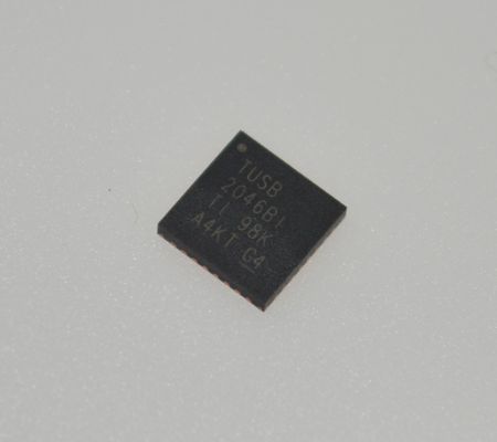 TUSB2046BIRHBR ตัวควบคุมฮับ USB 2.0 4 พอร์ต พร้อมรองรับ 12Mbps/1.5Mbps ทรานสซีฟเวอร์ในตัว การทำงาน 3.3V โหมดประหยัดพลังงาน EMI ต่ำ และช่วงอุณหภูมิสำหรับอุตสาหกรรม (-40°C ถึง 85°C)