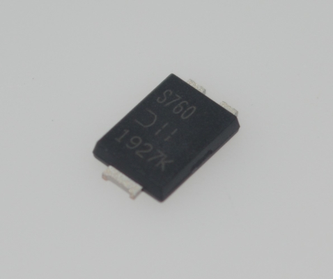 PDS760-13 760W ความหนาแน่นของพลังงานสูง 12V/63A การออกกําลัง 93% ประสิทธิภาพสูงสุด PFC ที่ใช้งานอย่างกระชับกระชับขนาด 1U การป้องกันเต็ม (OVP/OCP/SCP) -40°C ถึง +70°C การทํางาน เหมาะสําหรับระบบอุตสาหกรรมและโทรคมนาคม