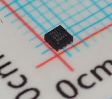 BQ294701DSGR - ตัวป้องกันเซลล์ Li-Ion พร้อมการตรวจจับแรงดันเกิน/แรงดันต่ำ 2 เซลล์ 1μA กระแสไฟ ช่วง 3.6V-10V ตอบสนอง 1ms ปิดเครื่องเมื่อความร้อนสูงเกินไป and แพ็คเกจ DSBGA