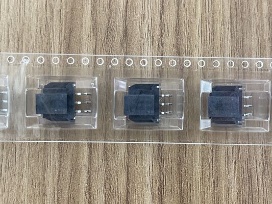 105405-1106 ขั้วต่อสายต่อบอร์ดแบบเสียบ 6 ตำแหน่ง ระยะพิทช์ 1.25 มม. แบบปลอกหุ้มขั้วต่อ ตัวเมีย ติดตั้งบนแผง ล็อกด้วยแรงเสียดทาน UL 1066 V-0 สำหรับไฟ LED และยานยนต์