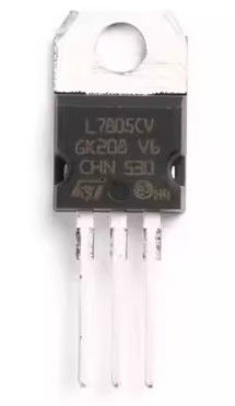 L7805CV-DG ตัวควบคุมแรงดันไฟฟ้าเชิงเส้น 5V 1.5A ป้องกันความร้อนเกิน ปลอดภัยจากไฟฟ้าลัดวงจร แพ็คเกจ TO-220 ช่วงอินพุตกว้าง 7V-35V เหมาะสำหรับแหล่งจ่ายไฟและการควบคุมอุตสาหกรรม