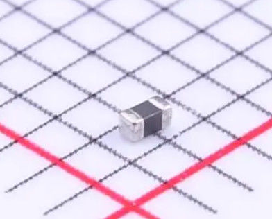 BLM15AG221SN1D 220Ω Ferrite Bead 0402 (1005 เมตร) 1A ปัจจุบันระดับสูง ความขัดขวางสูง@100MHz, Wide Temp -55°C ถึง +125°C AEC-Q200