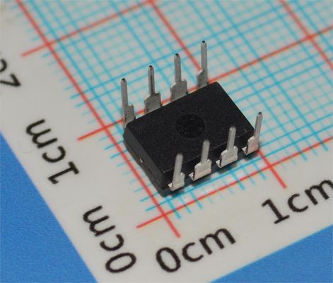 AD820AN 5MHz Precision Op Amp, ±18V Supply, 3mV Offset, 1μA Bias Current, DIP-8, -40°C ถึง +85°C