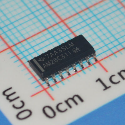 AM26C31IDR 3V-5.5V RS-422 Driver 32Mbps ±15kV ESD 8ns สกิว SOIC-16 -40°C ถึง +85°C