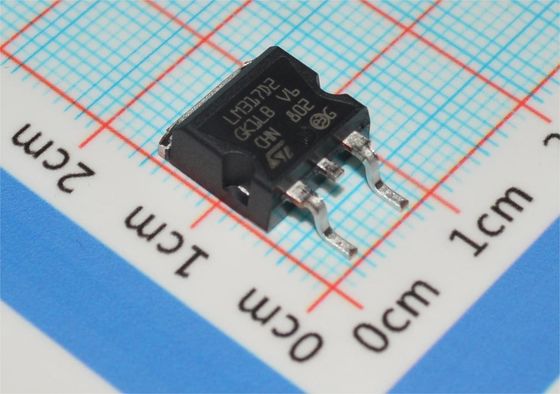 LM317D2T 1.5A Adj. Regulator 1.2-37V Output TO-263-3 ± 1% ความแม่นยํา การป้องกันความร้อน -40°C ถึง +125°C