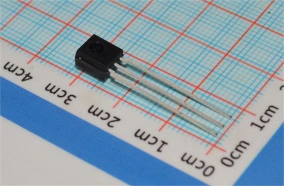 P34836 5G NR RF Power Amplifier 3.3-5V แพ้ 28dB gain 30-6000MHz QFN-16 +105°C การทํางาน การควบคุมความคัดค้านที่บูรณาการ