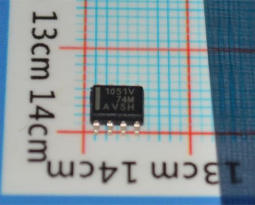 TCAN1051VDQ1 5V CAN FD Transceiver 5Mbps อัตราการส่งข้อมูลยืดหยุ่น ±58V การป้องกันความผิดพลาด 1.8V-5V Logic I/O SOIC-8 -40°C ถึง +125°C AEC-Q100 Grade 1