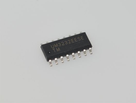 UM3232EESE 3V-5.5V ตัวรับส่งสัญญาณ RS-232 1Mbps 2Tx/2Rx ±15kV ESD SOIC-16 -40°C ถึง +85°C