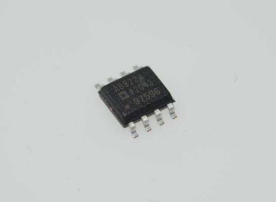 AD822ARZ เครื่องขยายสัญญาณเครื่องมือวัดความแม่นยำ 1nA กระแสไบแอส 0.3μV/°C Drift SOIC-8 2.2-18V -40°C ถึง +125°C
