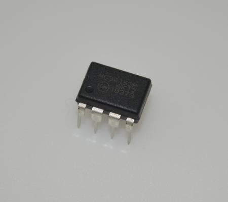 MC34152PG ไดรเวอร์ MOSFET คู่ 1.5A กระแสสูงสุด แรงดันไฟ 12V-18V เวลาขึ้น/ลง 50ns DIP-8 -40°C ถึง +85°C