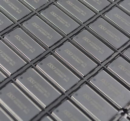 IS42S16320B-7TL SDRAM 64Mb ความหนาแน่น 166MHz ความเร็ว 3.3V การดําเนินงาน 16Mx16 องค์กร LVTTL อินเตอร์เฟซ อุตสาหกรรม อุณหภูมิ (-40 ° C ~ 85 ° C) แพคเกจ TSOP-II หนาแน่น ความน่าเชื่อถือสูง