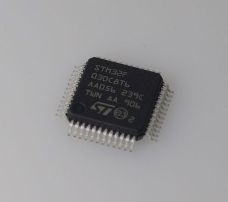 STM32F030C8T6 ไมโครคอนโทรลเลอร์ Cortex-M0 48MHz หน่วยความจำแฟลช 64KB แรม 8KB ADC 12 บิต ราคาประหยัด ทนทานต่อแรงดันไฟฟ้า 5V 37 GPIOs และช่วงอุณหภูมิกว้างสำหรับการออกแบบฝังตัวที่ทนทาน