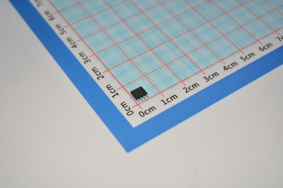ADR02ARZ ความแม่นยํา 5.0V ความดันอ้างอิง ความรบกวนต่ําสุด 4μVpp 0.02% ความแม่นยําเริ่มต้น 3ppm/°C ความเคลื่อนไหว 10mA ผลิต 1.2V ถึง 15V ระยะ