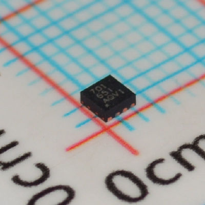 BQ294701DSGR - ตัวป้องกันเซลล์ Li-Ion พร้อมการตรวจจับแรงดันเกิน/แรงดันต่ำ 2 เซลล์ 1μA กระแสไฟ ช่วง 3.6V-10V ตอบสนอง 1ms ปิดเครื่องเมื่อความร้อนสูงเกินไป and แพ็คเกจ DSBGA