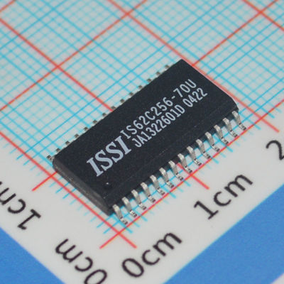 IS62C256-70U 32Kx8 SRAM ความเร็วสูง เวลาเข้าถึง 70ns พลังงานต่ำ CMOS ใช้งาน 5V ช่วงอุณหภูมิอุตสาหกรรม TTL เข้ากันได้ การเก็บรักษาข้อมูลที่เชื่อถือได้ ใช้งานง่าย แพ็คเกจ 28 พิน