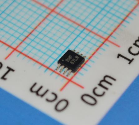 เสียงเสียงต่ําสุด ความละเอียดสูง Zero-Drift OPA2335AIDGKR - เครื่องกระตุ้น I / O Op รถไฟฟ้าขนาดเล็กที่มีพลังงานต่ํากับรถไฟฟ้าที่มีระยะการให้บริการที่กว้างขวางและการป้องกัน ESD ที่แข็งแรง