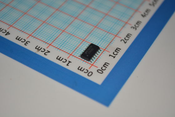 XTR105U Precision 4-20mA Current Loop Transmitter with RTD Sensor Excitation Linearization, 2-Wire Operation 5V Regulator 60V Compliance 0.1% ความแม่นยําและการจําหน่ายไฟฟ้าขนาด 7.5-36V ในแพ็คเกจ SO-14