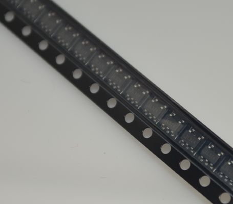 SPX3819M5-L-3-3/TR 3.3V 500mA เสียงเสียงต่ํามาก (30μVRMS) LDO พร้อมเปิดความแม่นยํา 1% ความแม่นยําความดันต่ําและการป้องกันความร้อน และ 2.7V-16V ระยะทางเข้าที่กว้าง