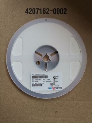 08055D105KAT2A 1μF 25V X7R 0805 เครื่องประปาเซรามิก 10% Tol เทปความจุสูงและบรรจุม้วน AEC-Q200 มีคุณสมบัติสําหรับการใช้งานในอุตสาหกรรมรถยนต์