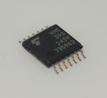 74VHC393FT ตัวนับไบนารี 4 บิตคู่ พร้อมการทำงาน 2-5.5V รีเซ็ตแบบอะซิงโครนัส อินพุตทนแรงดัน 5.5V ไดรฟ์เอาต์พุต 8mA ภูมิคุ้มกันต่อสัญญาณรบกวนสูง และแพ็คเกจ TSSOP-14