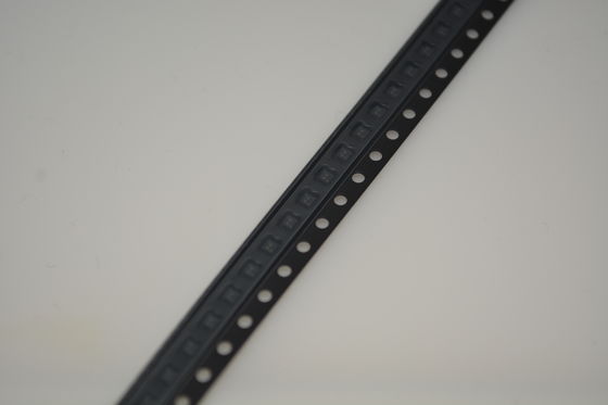 BQ29700DSER 2-4S Li-ion Protector พลังงานต่ําสุด การติดตามความดันความแม่นยําสูง การป้องกันความดันเกิน การป้องกันความดันต่ํา การป้องกันภาระ การตรวจสอบการป้องกันวงจรสั้น แพ็คเกจ DSBGA