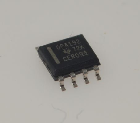 OPA192IDR Precision Op-Amp ด้วย 25μV Offset 0.2μV/°C Drift 10MHz GBW 20V/μS SR 1.1kHz 1/f เสียง RRO CMOS Input 2.2nA Ib ซอิก-8 แพ็คเกจ