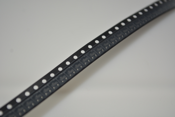 SI2304DS,215 N-Channel 20V 3.7A MOSFET กับ Ultra-Low 45mΩ RDS ((on) SOT-23 แพคเกจผลงานสูง การจัดการพลังงานที่เพิ่มประสิทธิภาพและการขับขนประตูระดับตรรกะสําหรับการออกแบบที่จํากัดพื้นที่
