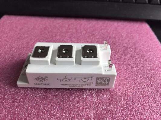MMG200Q120B6TC 1200V 200A SiC Half-Bridge Module Low Rds ((on) การสลับเร็ว ความถี่สูง ความร้อนสูง การทํางานความสูญเสียต่ํา เกรดอุตสาหกรรมสําหรับ PV & UPS
