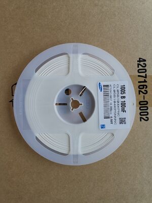 0402 X5R MLCC ขนาดเล็ก 0.1μF ความจุสูง 16V ความมั่นคงความถี่สูง ESR ต่ํา RoHS ตรง ความน่าเชื่อถือสูงสําหรับการแยกแยกและกรองที่ระดับสูงในอิเล็กทรอนิกส์คอมแพคต์