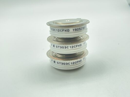ST303C12CFK0 1200V 300A Half-Bridge Module Low Vce ((sat) ความสูญเสียต่ํา ความแข็งแรงของวงจรสั้น NTC ที่บูรณาการสําหรับเครื่องขับเคลื่อนมอเตอร์และเครื่องเปลี่ยนอุตสาหกรรม