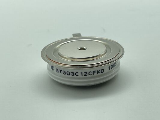 ST303C12CFK0 1200V 300A Half-Bridge Module Low Vce ((sat) ความสูญเสียต่ํา ความแข็งแรงของวงจรสั้น NTC ที่บูรณาการสําหรับเครื่องขับเคลื่อนมอเตอร์และเครื่องเปลี่ยนอุตสาหกรรม