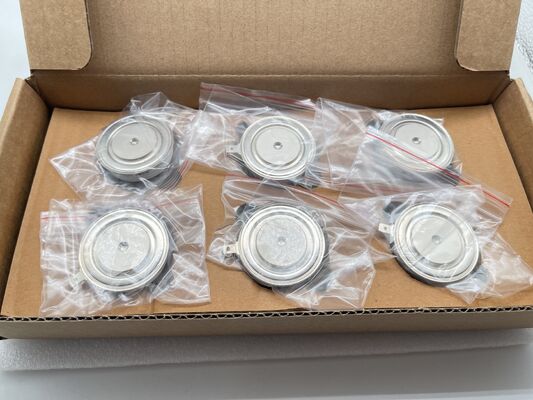 VS-ST330C16C0 โมดูลฮาล์ฟบริดจ์ 1600V 330A Low Vce(sat) Low Loss ทนทานต่อไฟฟ้าลัดวงจรสูง NTC ในตัว สำหรับอินเวอร์เตอร์อุตสาหกรรมและ UPS กำลังสูง