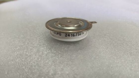 VS-ST303C12CFK0 1200V 300A IGBT Module Vce ((sat) ต่ําเสีย ความแข็งแรงสูง NTC รวดเร็วที่บูรณาการ สําหรับเครื่องขับเคลื่อนอุตสาหกรรมและ UPS Inverters