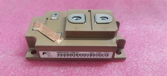 1MB1300SA-120B-52 1200V 1300A โมดูล IGBT แบบ Half-Bridge, Vce(sat) ต่ำ, ทนทานต่อไฟฟ้าลัดวงจรสูง, การสูญเสียการสวิตชิ่งต่ำ, เทคโนโลยี Press-Fit สำหรับไดรฟ์อุตสาหกรรมหนักและ UPS กำลังไฟสูง