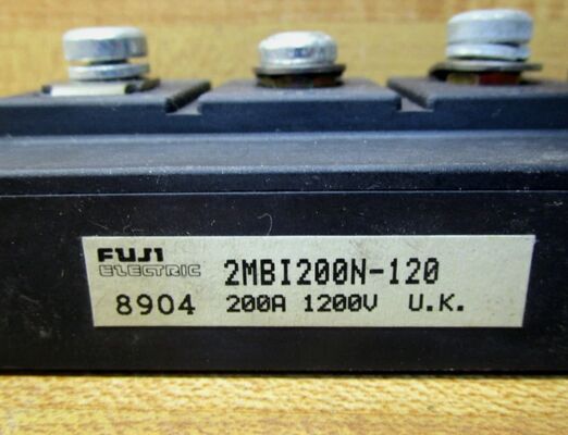 2MBI200N-120 โมดูล IGBT 1200V 200A Low Vce(sat) Low Loss ทนทานต่อไฟฟ้าลัดวงจรสูง NTC ในตัว สำหรับมอเตอร์ไดรฟ์และ UPS อุตสาหกรรม