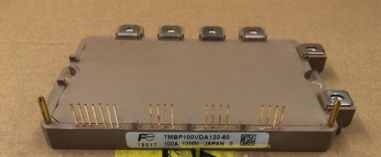 7MP100VDA120-50 โมดูล IGBT 1200V 100A Low Vce(sat) 2.5V Low Loss ทนทานต่อไฟฟ้าลัดวงจรสูง NTC ในตัว แพ็คเกจขนาดกะทัดรัด สำหรับไดรฟ์อุตสาหกรรมและ UPS