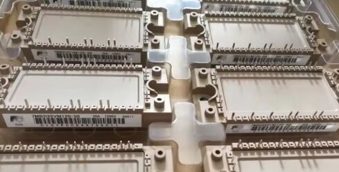 โมดูล PIM IGBT FP25R12KT4 B11 1200V 25A TrenchStop IGBT4 การสูญเสียการสวิตช์ต่ำ NTC ในตัว แผ่นฐานทองแดงแยก 150°C การทำงาน เทคโนโลยี PressFIT สำหรับมอเตอร์ไดรฟ์