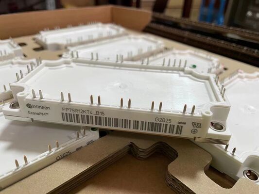 โมดูล PIM IGBT FP75R12KT4 B15 1200V 75A TRENCHSTOP™ IGBT4 การสูญเสียการสวิตช์ต่ำ ไดโอดเรียงกระแสและเบรกในตัว แผ่นฐานทองแดง NTC ความถี่สวิตช์สูงสำหรับไดรฟ์มอเตอร์