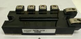 PM75RL1A120 1200V 75A IPM 7-แพ็ค IGBT VCE(sat) ต่ำ 1.65V ไดรฟ์และระบบป้องกันในตัว เซ็นเซอร์ NTC ความน่าเชื่อถือสูง ติดตั้งแบบสกรู เหมาะสำหรับไดรฟ์และ HVAC