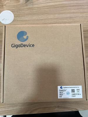 GD25Q80ETIGR 8Mbit NOR Flash 133MHz Quad SPI 532Mbit/s การโอนข้อมูล 100K ความทนทาน 20Y การเก็บข้อมูล 2.7V-3.6V ระยะรอต่ํา 11uA SOP-8 สําหรับ IoT และ Wearables