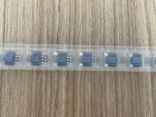 105405-1106 ขั้วต่อสายต่อบอร์ดแบบเสียบ 6 ตำแหน่ง ระยะพิทช์ 1.25 มม. แบบปลอกหุ้มขั้วต่อ ตัวเมีย ติดตั้งบนแผง ล็อกด้วยแรงเสียดทาน UL 1066 V-0 สำหรับไฟ LED และยานยนต์