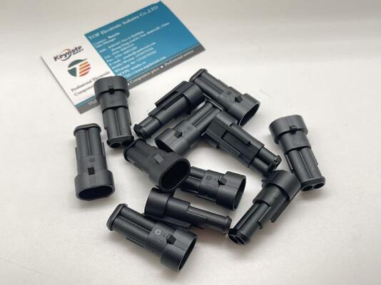 282104-1 2 ตําแหน่ง 5.0 มิลลิเมตร Pitch Wire-to-Board Header Vertical Through Hole Covered Friction Lock Polarized UL 94V-0 สําหรับเครื่องไฟฟ้าและเครื่องควบคุมอุตสาหกรรม