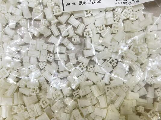 PAP-02V-S ขั้วต่อ 2 ตำแหน่ง ระยะพิทช์ 2.0 มม. ซีรีส์ PA ตัวเรือนแบบเสียบ ขั้วต่อแบบย้ำสาย การล็อคแบบบวก ขนาดกะทัดรัด พิกัด 3A 100V AC สำหรับการเชื่อมต่อสายกับแผงวงจรและแอปพลิเคชันความหนาแน่นสูง