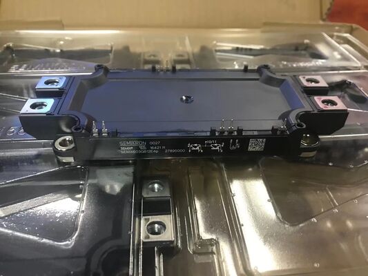 SEMIX603GB12E4P 1200V 600A IGBT Module Vce ((sat) ต่ํา ความแข็งแรงของวงจรสั้นสูง ความสูญเสียการสลับต่ํา ความโดดเดี่ยวสูง เกรดอุตสาหกรรมสําหรับ UPS และเครื่องขับขี่อุตสาหกรรมพลังงานสูง