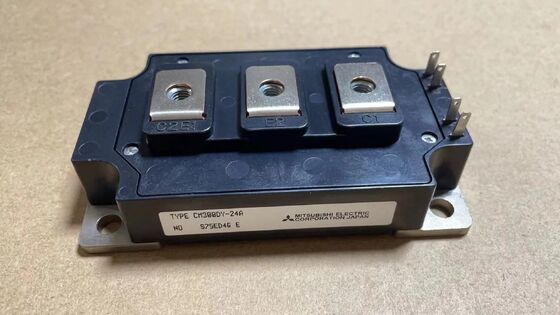 CM300DY-24A 1200V 300A โมดูล IGBT สองตัว VCE ต่ํา (sat) 2.7V เสียการสลับต่ํา สายโคตชาร์ทสูง ความแข็งแรงสูง การแยกแยกสําหรับเครื่องขับเคลื่อนอุตสาหกรรมหนักและ UPS